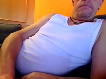 Schmuhbaer1 Chaturbate stream image from November 17, 2025