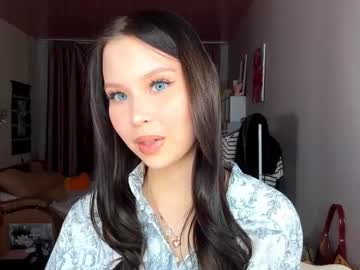 Siobhanhelmstetler Chaturbate stream image from November 17, 2025