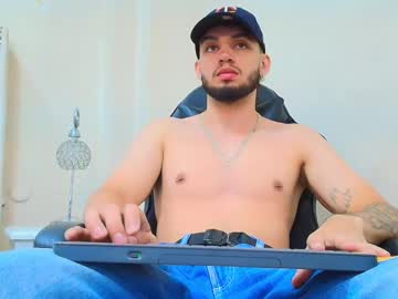 Michael_Magno Chaturbate stream image from November 17, 2025