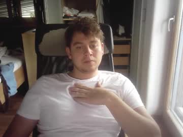 Iloveyoutoo2000 Chaturbate stream image from November 17, 2025