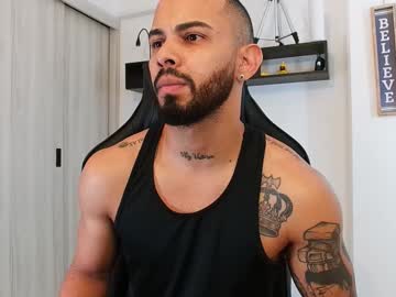Donn_Cruz Chaturbate stream image from November 17, 2025