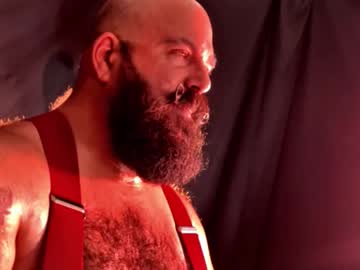 Fatredneckpapa Chaturbate stream image from November 17, 2025