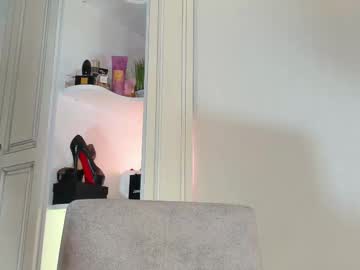 Femdomheels Chaturbate stream image from November 17, 2025