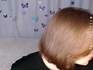 Lightnea Chaturbate stream image from November 17, 2025