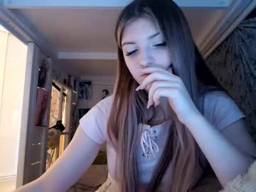 Darcimichele Chaturbate stream image from November 17, 2025