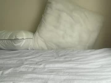 Kissbriella Chaturbate stream image from November 17, 2025