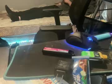 Royalty13m Chaturbate stream image from November 17, 2025