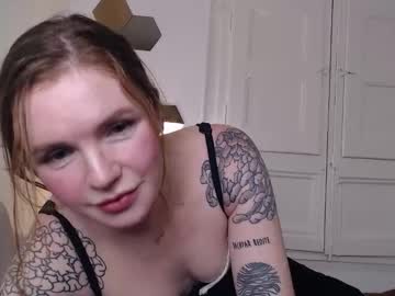 Frecklefox Chaturbate stream image from November 17, 2025