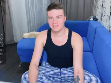 Holy_Eggs_00 Chaturbate stream image from November 17, 2025