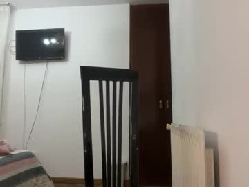 Valeskaivanne Chaturbate stream image from November 17, 2025