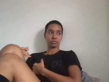 Zenxbiaa Chaturbate stream image from November 17, 2025