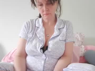 Blueeyes40ddds Chaturbate stream image from November 17, 2025