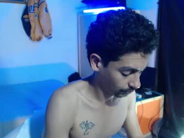 Chrisisaak Chaturbate stream image from November 17, 2025