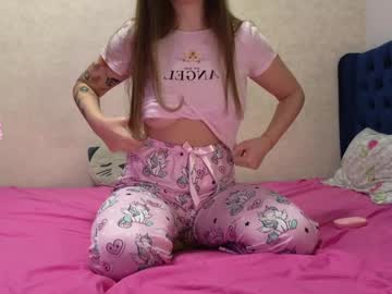 Kimmie_ Chaturbate stream image from November 17, 2025