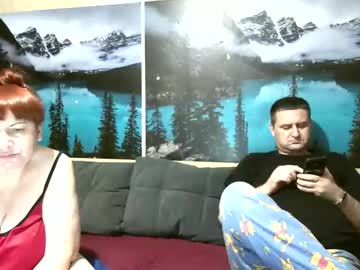 Kleosnow Chaturbate stream image from November 17, 2025
