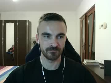 Mu5clemania Chaturbate stream image from November 17, 2025