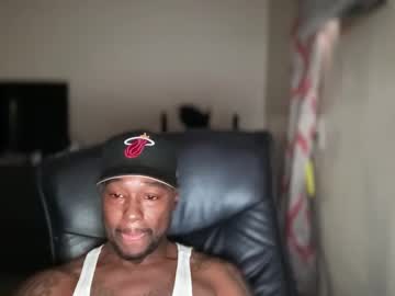 Bigbackwoodcali Chaturbate stream image from November 17, 2025