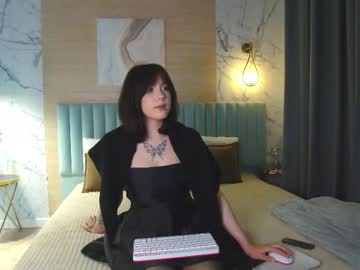 Calliecollins Chaturbate stream image from November 17, 2025