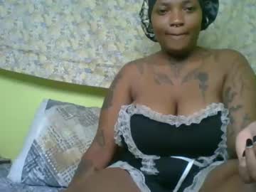 Freakysly Chaturbate stream image from November 17, 2025