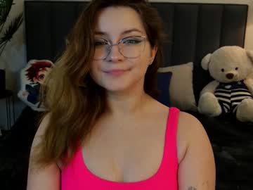 Briarwynn Chaturbate stream image from November 17, 2025