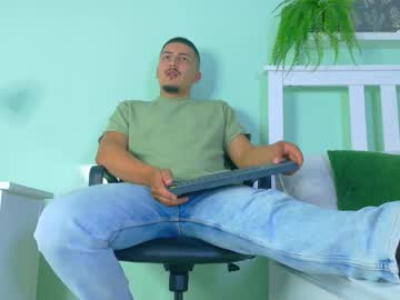 Mrfox__ Chaturbate stream image from November 17, 2025