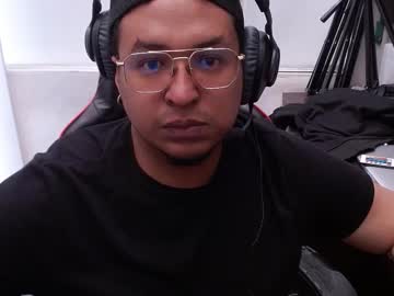 Thiagofatwood Chaturbate stream image from November 17, 2025