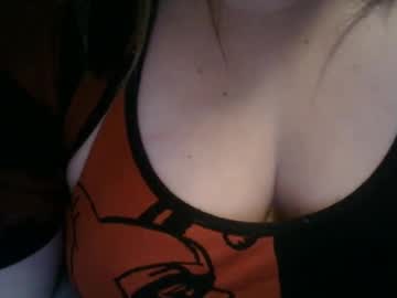 Sapphirefoxx96 Chaturbate stream image from November 17, 2025
