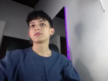 Zarekneo Chaturbate stream image from November 17, 2025