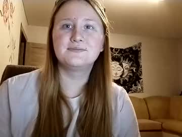 Anika_Lipps Chaturbate stream image from November 17, 2025