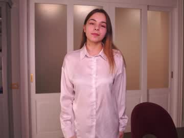 Arlethakloepper Chaturbate stream image from November 17, 2025