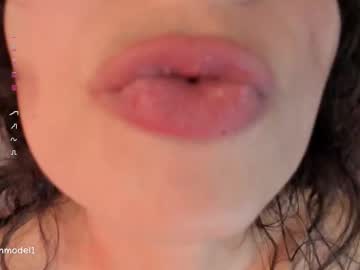 Evelyn_Evelyn Chaturbate stream image from November 17, 2025