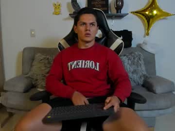 Julian_Wallace Chaturbate stream image from November 17, 2025