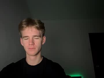 Kairaven Chaturbate stream image from November 17, 2025