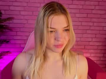 Margo_Robbbie Chaturbate stream image from November 18, 2025