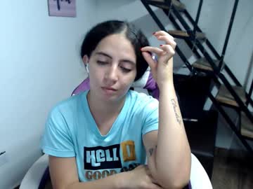 Samantha2girl Chaturbate stream image from November 18, 2025
