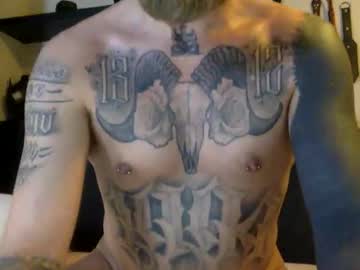 Tattoohunkno Chaturbate stream image from November 18, 2025