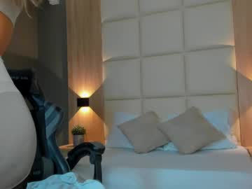 Karlyy_ Chaturbate stream image from November 18, 2025