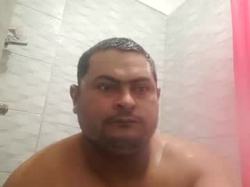 Suarez25422459 Chaturbate stream image from November 18, 2025