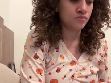 Juviablondie Chaturbate stream image from November 18, 2025