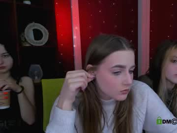 Aria_Moo Chaturbate stream image from November 18, 2025