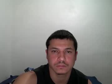 Idarthloser Chaturbate stream image from November 18, 2025