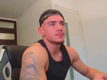 Elijahthorne Chaturbate stream image from November 18, 2025