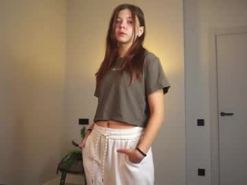 Joycelynsiple Chaturbate stream image from November 18, 2025