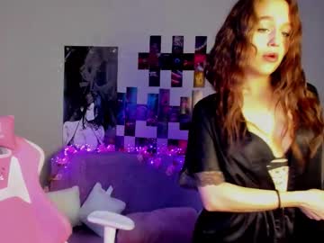 Katyxkitten Chaturbate stream image from November 18, 2025