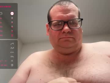 Treatbobnice Chaturbate stream image from November 18, 2025