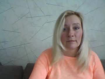 Julia_Mee Chaturbate stream image from November 18, 2025