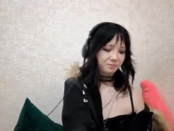 Yesseniarepenning Chaturbate stream image from November 18, 2025