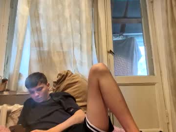 Kvara328832 Chaturbate stream image from November 18, 2025