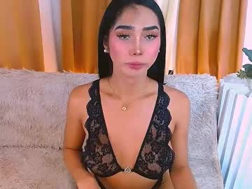 Transqueenmonika Chaturbate stream image from November 18, 2025