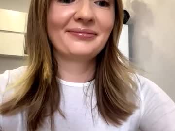 Devoramarkuson Chaturbate stream image from November 18, 2025